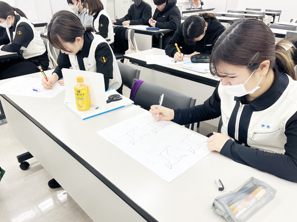 犬の骨格とカットのバランスを勉強！
